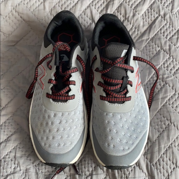 New balance sneakers - Picture 2 of 3